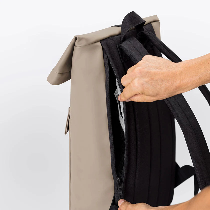 Mochila Ucon Jasper mini para MacBook 13/16 (12L) - Creme