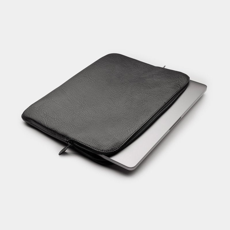 TRUNK Sleeve MB Pro 16 Apple Peel Vegan Leather Black