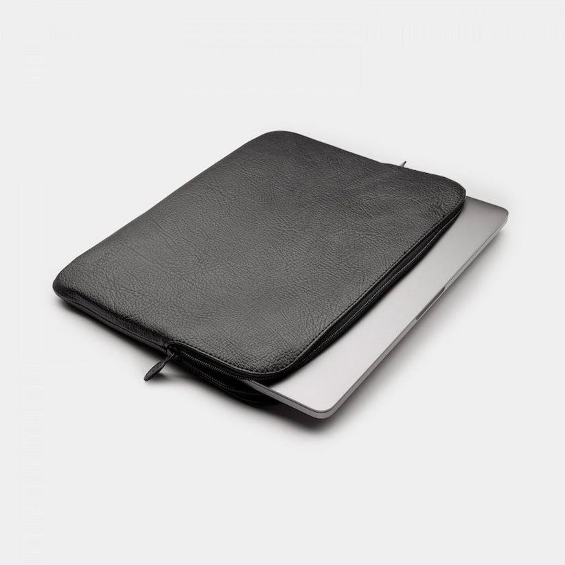 TRUNK 16" MacBook Pro Leather Sleeve Black