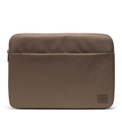 Herschel - Denman 15"-16" Sleeve Tech Light Chestnut