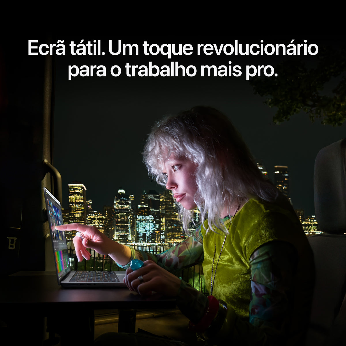 MacBook Pro de 14 polegadas com ecrã PROLED XDR: Processador M5 Pro da Apple com CPU 18‑Core e GPU 20‑Core, 1 TB SSD - Preto sideral