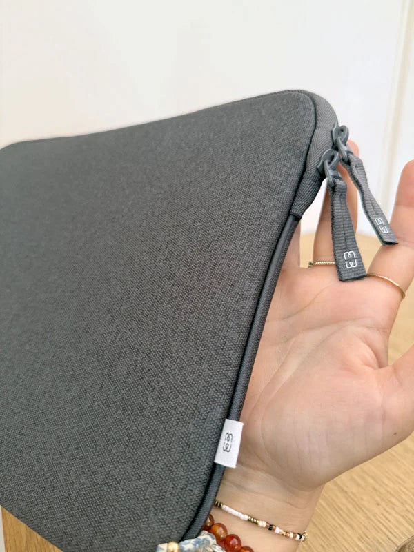 Sleeve MW para MacBook Air e Pro 13 - Cinza