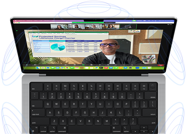 MacBook Pro rodeado de ilustrações de círculos azuis que sugerem a sensação de 3D do Áudio Espacial. No ecrã, uma pessoa usa a Sobreposição de Apresentação numa reunião via Zoom para aparecer à frente do conteúdo que está a apresentar.