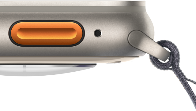 Apple Watch Ultra 2 a mostrar o botão Ação laranja e a caixa em titânio robusta